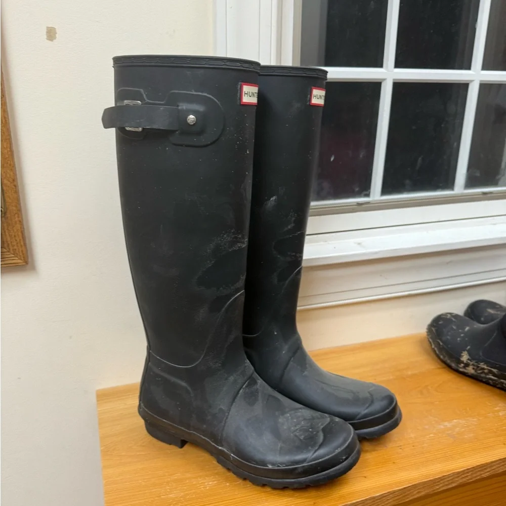 Hunter Black Interior Label Boots